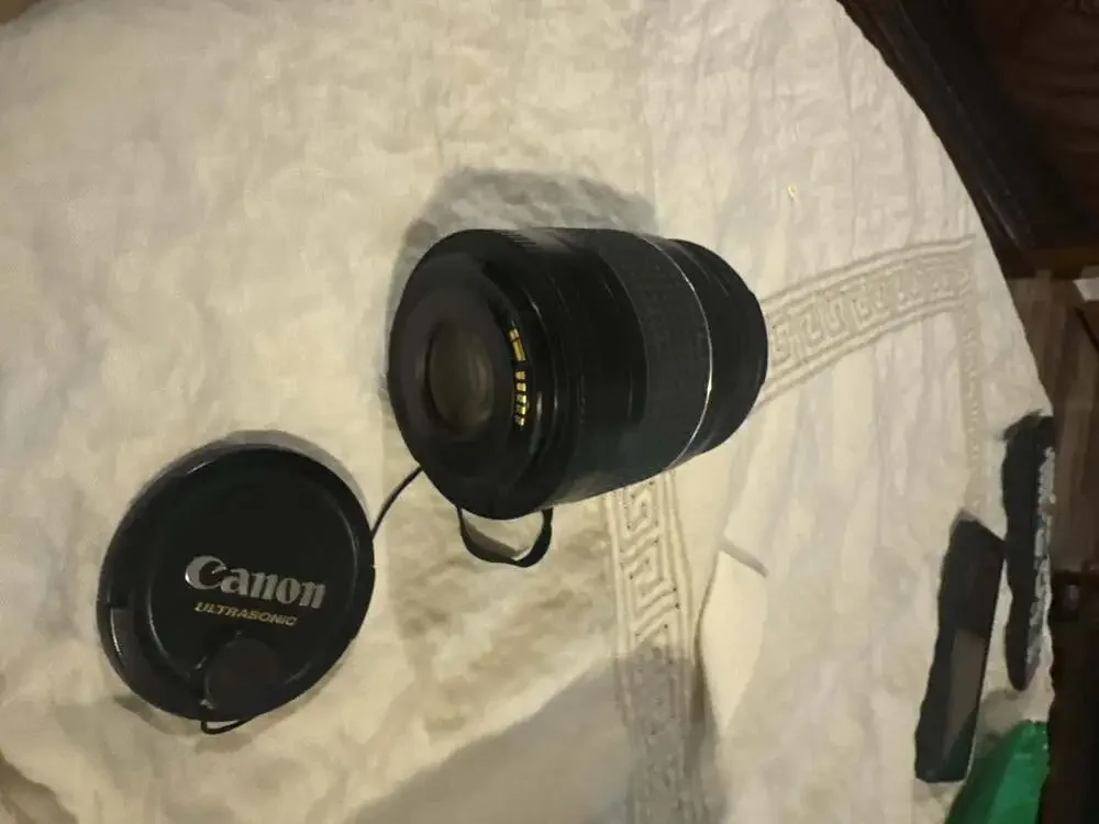 Canon EF 28-80mm f/3.5-5.6 V USM Ultrasonic Zoom Lens